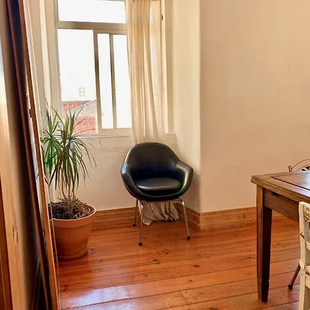 דירה Typical River View Cosy And