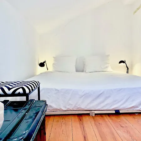 Typical River View Cosy And Appartement