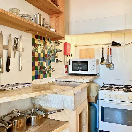 Typical River View Cosy And Appartamento Lisbona